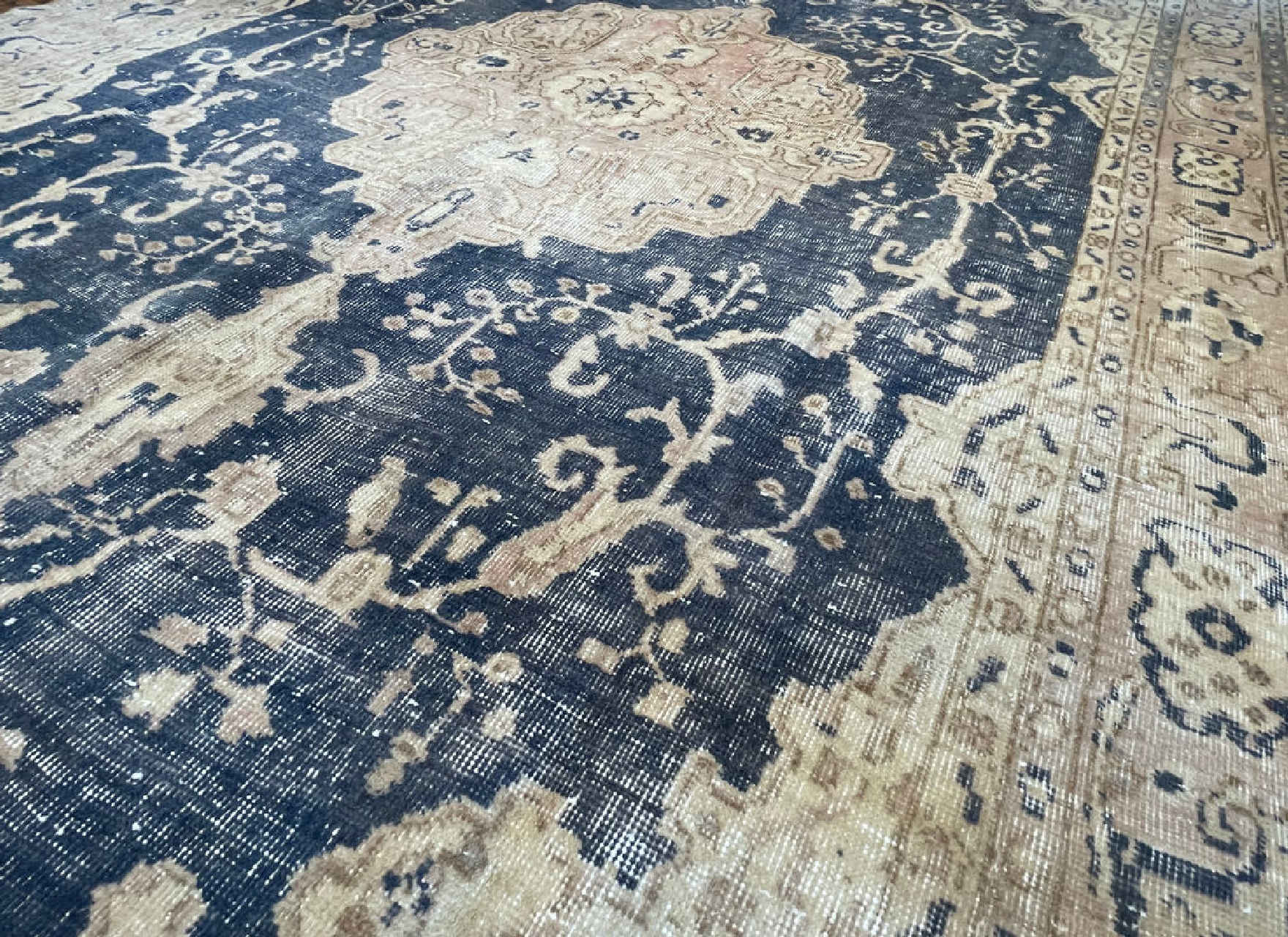Tabriz Blue