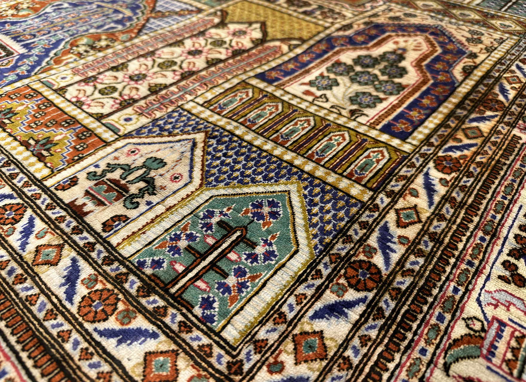 Old Qum Silk