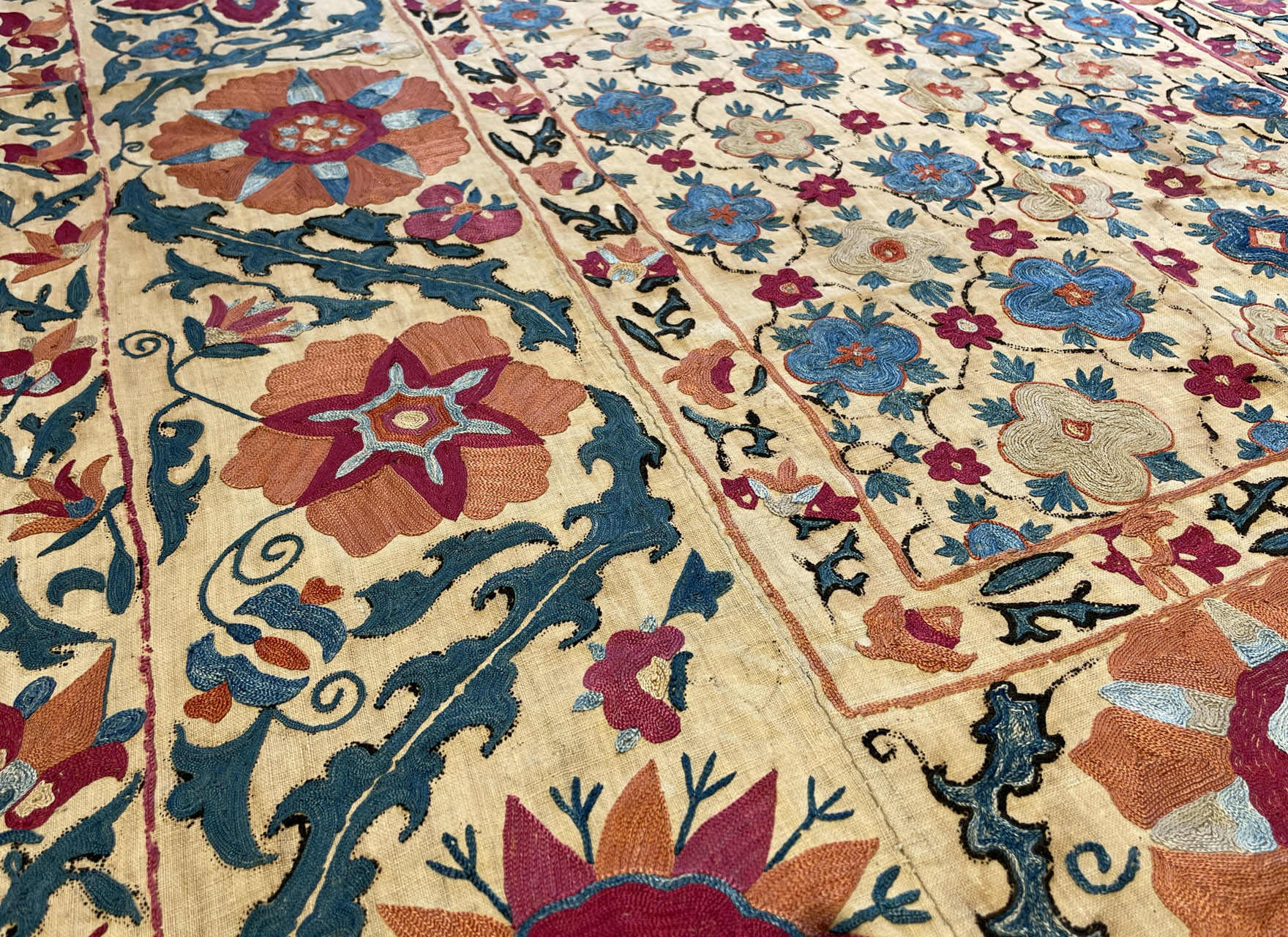 Bokhara Nim Suzani